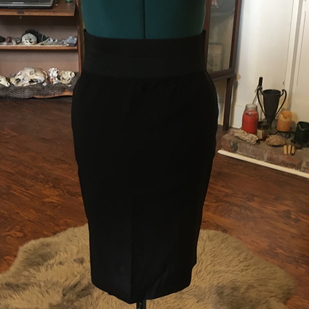 Black Pull-on Pencil Skirt